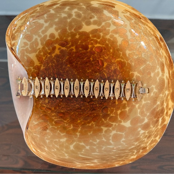 Sarah Coventry beautiful MCM bracelet- a statement, signed - Picture 3 of 6